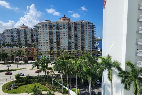 Hôtel, hôtellerie à vendre à Fort Lauderdale, Floride: 1 chambre, 54.44 m2 № 1293433 - photo 20