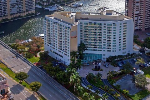 Hotel en venta en Fort Lauderdale, Florida, 1 dormitorio, 54.44 m2 № 1293433 - foto 11