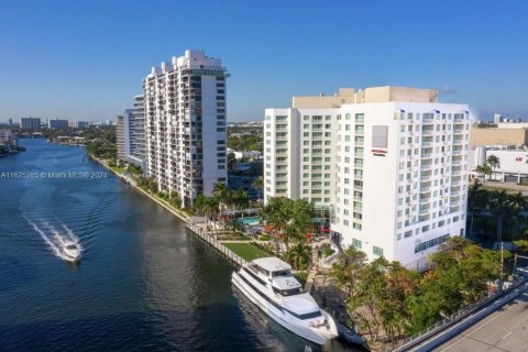 Hôtel, hôtellerie à vendre à Fort Lauderdale, Floride: 1 chambre, 54.44 m2 № 1293433 - photo 7