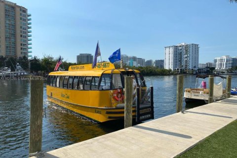 Hôtel, hôtellerie à vendre à Fort Lauderdale, Floride: 1 chambre, 54.44 m2 № 1293433 - photo 8