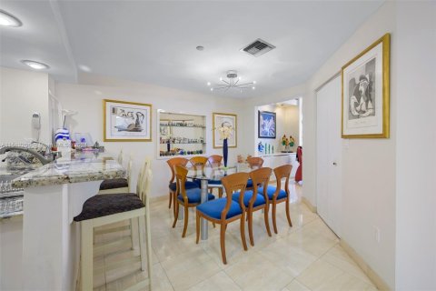 Copropriété à vendre à Aventura, Floride: 3 chambres, 229.47 m2 № 940595 - photo 22