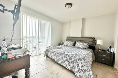 Купить кондоминиум в Майами, Флорида 2 спальни, 103.96м2, № 940692 - фото 7
