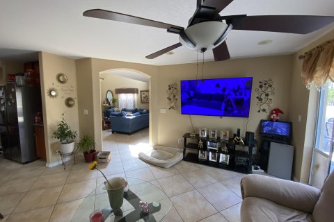 House in Riviera Beach, Florida 4 bedrooms, 189.52 sq.m. № 1016258 - photo 22