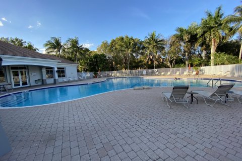 Villa ou maison à vendre à Riviera Beach, Floride: 4 chambres, 189.52 m2 № 1016258 - photo 8