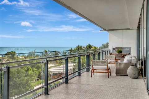 Condo in Miami Beach, Florida, 1 bedroom  № 783230 - photo 23