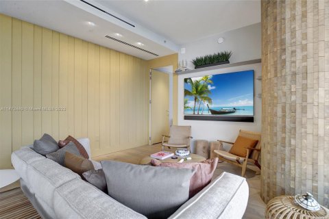 Condo in Miami Beach, Florida, 1 bedroom  № 783230 - photo 13