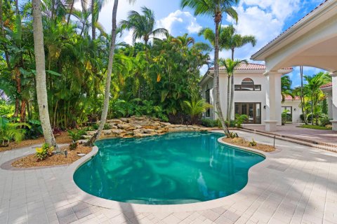 House in Palm Beach Gardens, Florida 8 bedrooms, 845.41 sq.m. № 990381 - photo 19