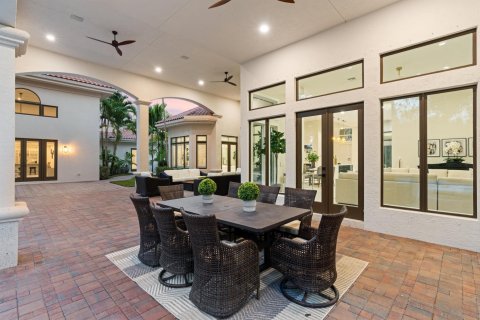 House in Palm Beach Gardens, Florida 8 bedrooms, 845.41 sq.m. № 990381 - photo 16