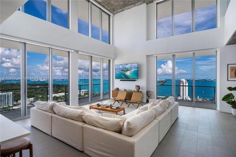 Condominio en venta en Miami, Florida, 3 dormitorios, 296.64 m2 № 1437042 - foto 2