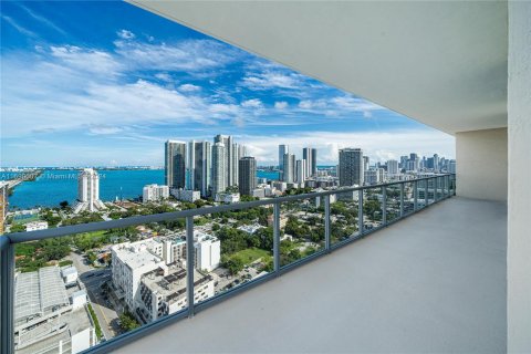 Condominio en venta en Miami, Florida, 3 dormitorios, 296.64 m2 № 1437042 - foto 23