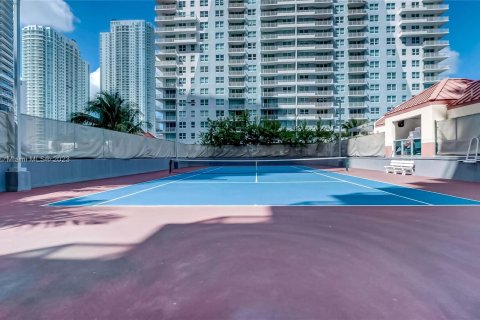 Condominio en venta en Miami, Florida, 2 dormitorios, 105.91 m2 № 495324 - foto 23