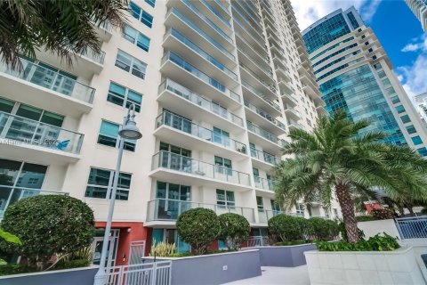 Condo in Miami, Florida, 2 bedrooms  № 495324 - photo 5