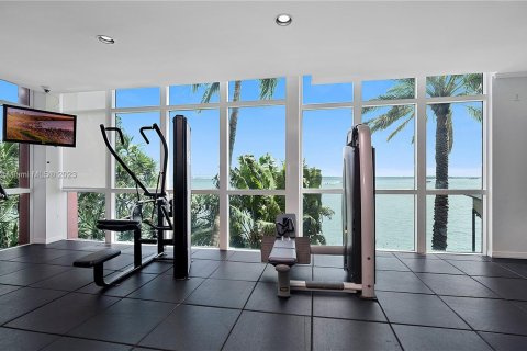 Condo in Miami, Florida, 2 bedrooms  № 495324 - photo 29