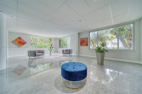 Condominio en venta en Bay Harbor Islands, Florida, 1 dormitorio, 86.31 m2 № 1240144 - foto 23