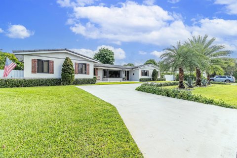 Villa ou maison à vendre à Palmetto Bay, Floride: 5 chambres, 222.22 m2 № 1240178 - photo 1