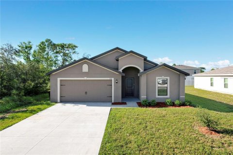 House in Kissimmee, Florida 4 bedrooms, 173.63 sq.m. № 1366033 - photo 1