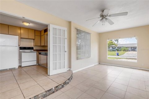 House in Edgewater, Florida 3 bedrooms, 115.94 sq.m. № 1366004 - photo 25