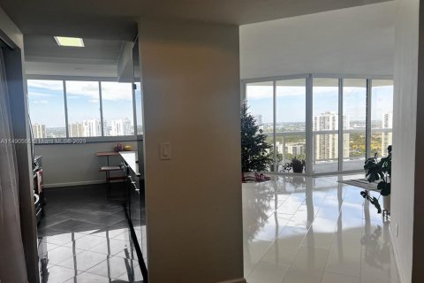 Condominio en venta en Aventura, Florida, 2 dormitorios, 124.49 m2 № 858687 - foto 16