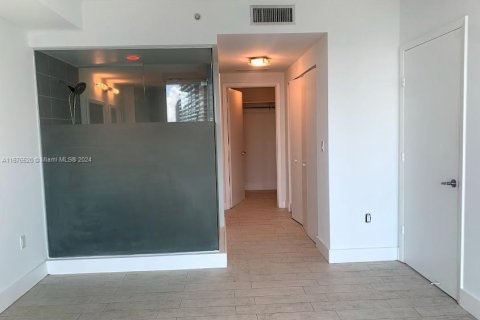 Copropriété à vendre à Miami, Floride: 2 chambres, 114.73 m2 № 1406015 - photo 12