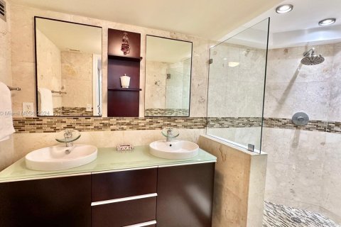 Copropriété à vendre à Miami, Floride: 2 chambres, 154.31 m2 № 1406012 - photo 9