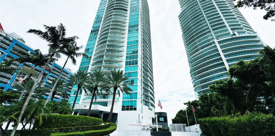 Condo à Miami, Floride, 2 chambres  № 1368935