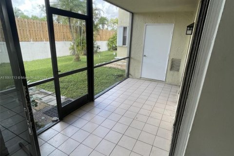 Copropriété à louer à Homestead, Floride: 2 chambres, 89.19 m2 № 1368941 - photo 10