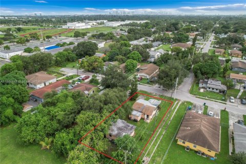 Propiedad comercial en venta en Miami, Florida, 118.54 m2 № 1368937 - foto 22