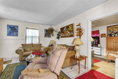 Immobilier commercial à vendre à Miami, Floride: 118.54 m2 № 1368937 - photo 15