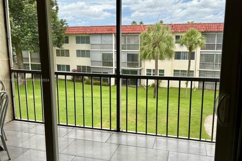 Copropriété à louer à Pembroke Pines, Floride: 2 chambres, 108.7 m2 № 1368938 - photo 29