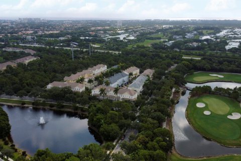 Townhouse in Jupiter, Florida 2 bedrooms, 143.26 sq.m. № 1178597 - photo 5