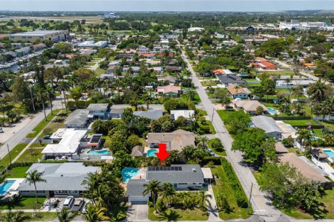 Casa en venta en Pompano Beach, Florida, 3 dormitorios, 163.32 m2 № 1100891 - foto 7