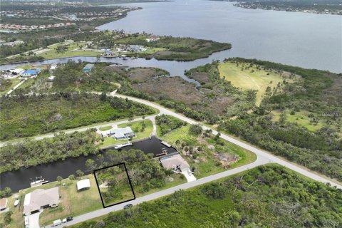 Terreno en venta en Port Charlotte, Florida № 1372059 - foto 1