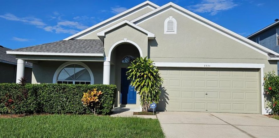 House in Tampa, Florida 4 bedrooms, 173.17 sq.m. № 1372098