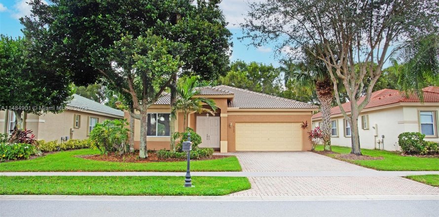 Casa en Boynton Beach, Florida 3 dormitorios, 198.07 m2 № 1311004