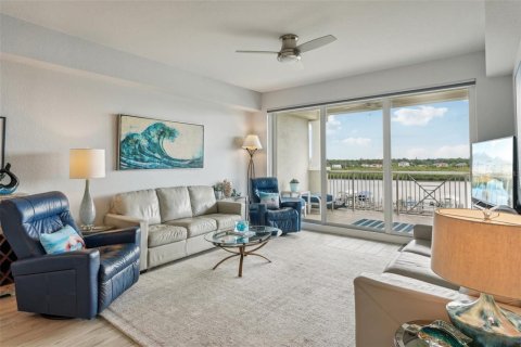 Condo in Indian Shores, Florida, 3 bedrooms  № 1368160 - photo 20