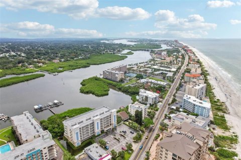 Condo in Indian Shores, Florida, 3 bedrooms  № 1368160 - photo 4