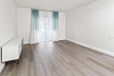 Copropriété à vendre à Pinellas Park, Floride: 1 chambre, 62.24 m2 № 1364686 - photo 14