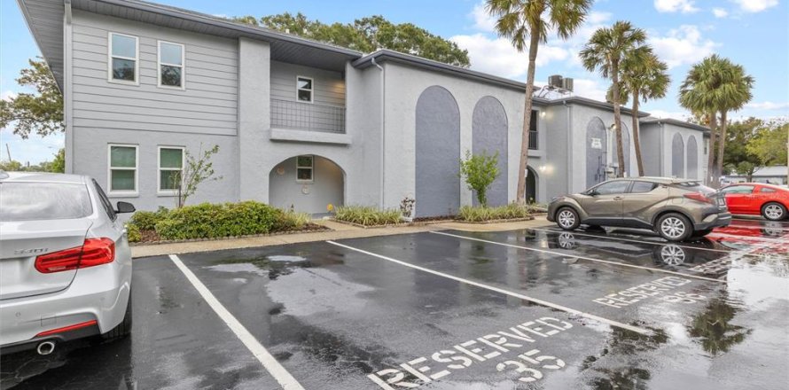 Condo in Pinellas Park, Florida, 1 bedroom  № 1364686