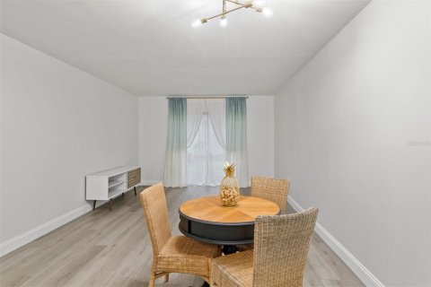 Copropriété à vendre à Pinellas Park, Floride: 1 chambre, 62.24 m2 № 1364686 - photo 11