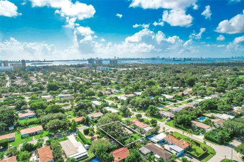 Villa ou maison à vendre à Biscayne Park, Floride: 6 chambres, 197.88 m2 № 1329450 - photo 10