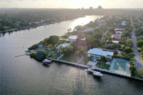 Terreno en venta en Hollywood, Florida № 1208519 - foto 9