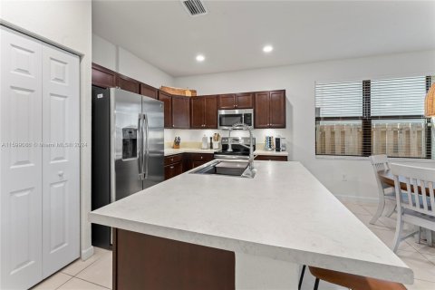 Casa en venta en Homestead, Florida, 4 dormitorios, 164.25 m2 № 1208513 - foto 8