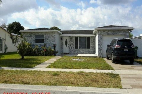 Villa ou maison à vendre à Margate, Floride: 3 chambres, 118.45 m2 № 1228641 - photo 1