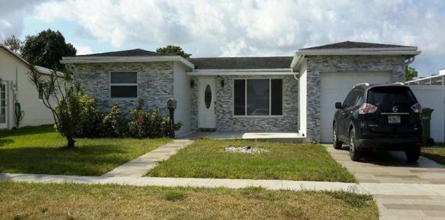 Villa ou maison à Margate, Floride 3 chambres, 118.45 m2 № 1228641