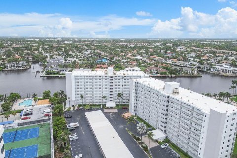 Condo in Highland Beach, Florida, 2 bedrooms  № 1228642 - photo 27