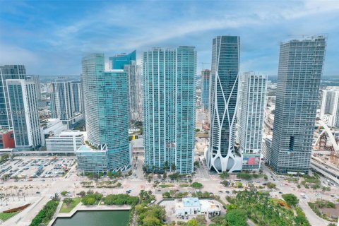 Condo in Miami, Florida, 1 bedroom  № 1402531 - photo 30