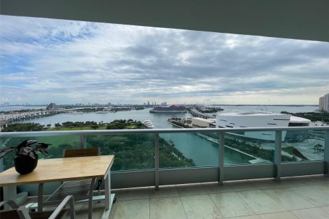 Condo in Miami, Florida, 1 bedroom  № 1402531 - photo 6