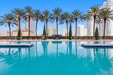 Condo in Miami, Florida, 1 bedroom  № 1402533 - photo 27