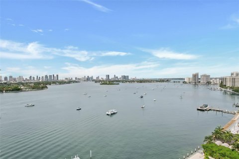 Copropriété à vendre à Miami Beach, Floride: 50.45 m2 № 1402532 - photo 14