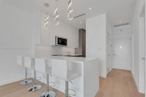 Condominio en venta en Miami Beach, Florida, 50.45 m2 № 1402532 - foto 2